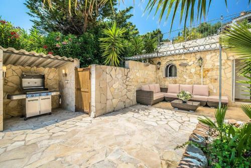 Espero-pax Villa Sleeps 8 Air Con Wifi
