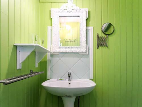 Holiday Home Babelle (Gem110)