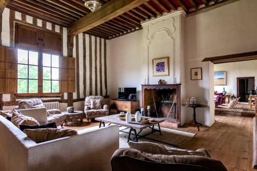 Agroturismo Estang Chateau Sleeps 15 Pool Wifi