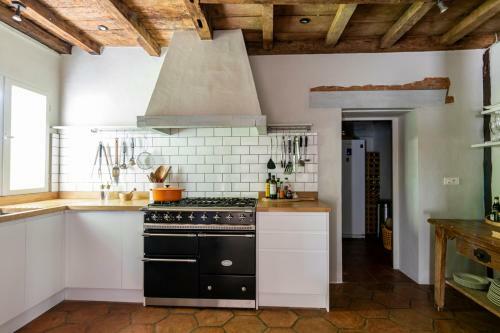 Agroturismo Estang Chateau Sleeps 15 Pool Wifi