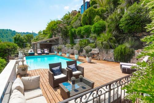 Eze Villa Sleeps 10 Pool Air Con Wifi