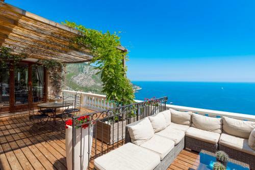 Eze Villa Sleeps 10 Pool Air Con Wifi