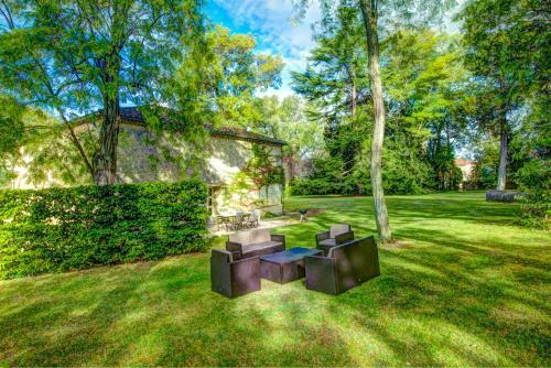 Larroque-sur-l'osse Villa Sleeps 14 Pool Wifi