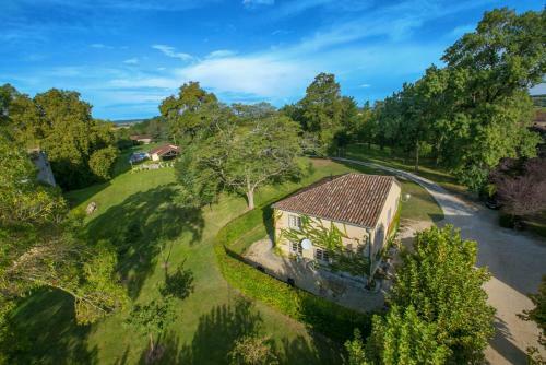 Larroque-sur-l'osse Villa Sleeps 14 Pool Wifi