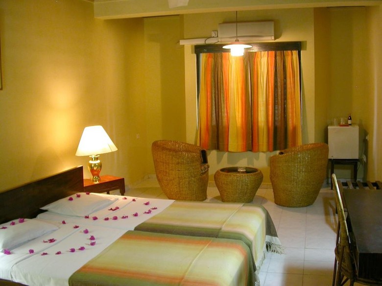 Hotel Ratnaloka Tour Inns