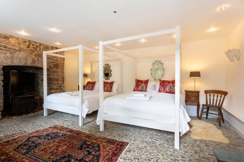 Agroturismo Chulmleigh Chateau Sleeps 24 Pool Wifi