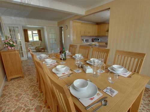 Holiday Home Rhubarb