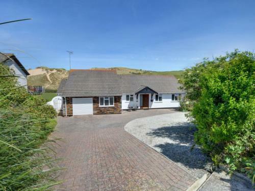 Holiday Home Rhubarb