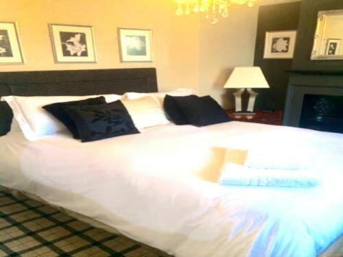 Bed & Breakfast The Railway Hotel & Bistro