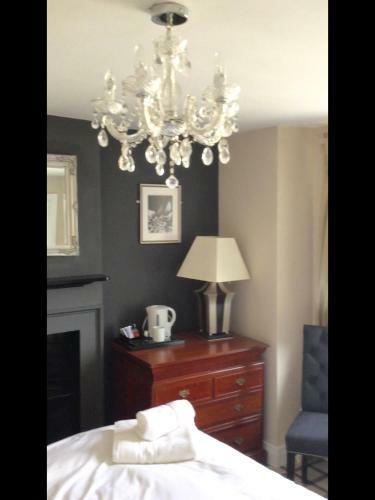 Bed & Breakfast The Railway Hotel & Bistro