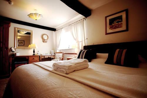 Posada The Crown Country Inn