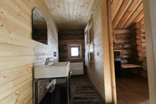 Mountain Cricket Chalets And Apartments Gudauri