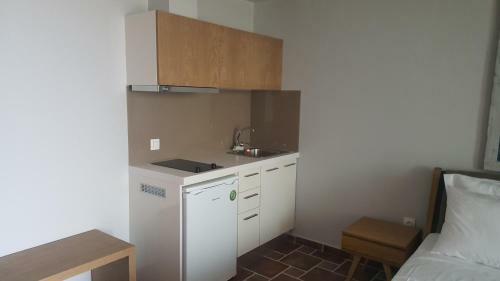 Sunshine Pool Apartment