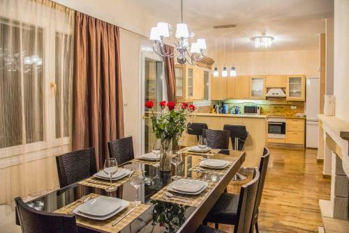 Katsikia Villa Sleeps 8 Air Con Wifi