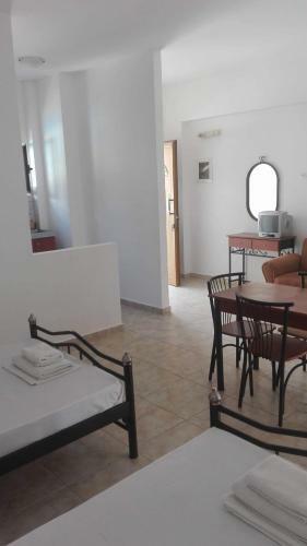 Sfinias Apartments