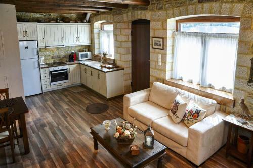 Hostal Guesthouse Amalia