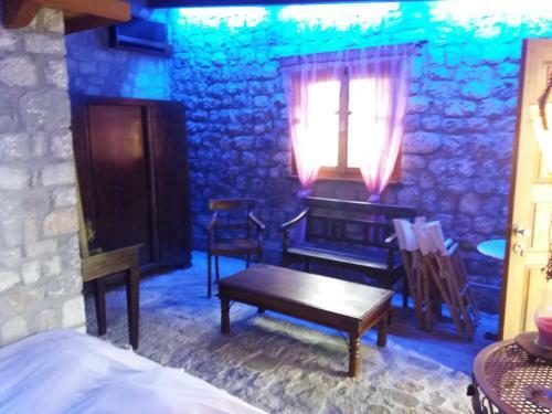 Hostal Nicolas Village Club