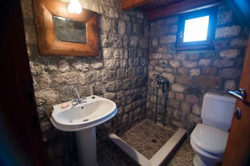 Hostal Nicolas Village Club