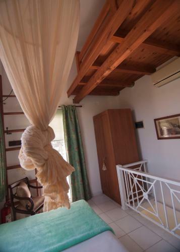 Hostal Nicolas Village Club