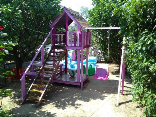 Hostal Nicolas Village Club
