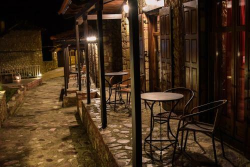 Hostal Paliokastro Guesthouse