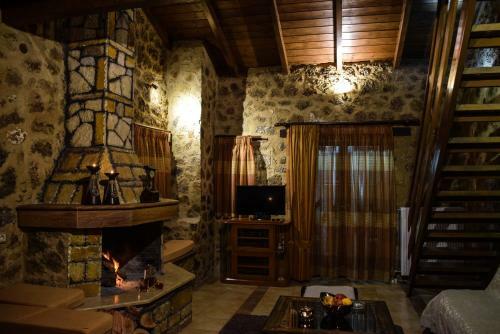 Hostal Paliokastro Guesthouse