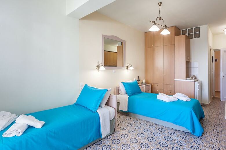 Stafylos Suites & Boutique Hotel