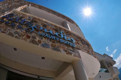 Apartamento Hatzoudis Luxury Suites