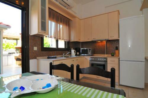 Golden Sunrise Apartments