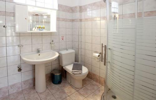 Nereids Apartments And Studios