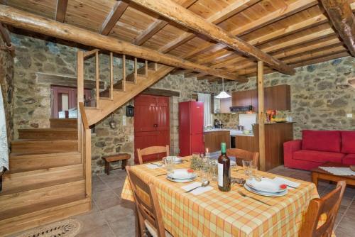 Tsikalaria Villa Sleeps 4