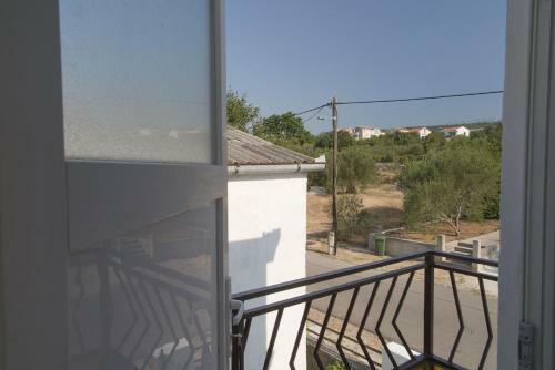 Apartments With A Parking Space Maslenica, Novigrad - 11384