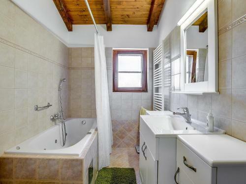 Holiday Home Angelo I Marija