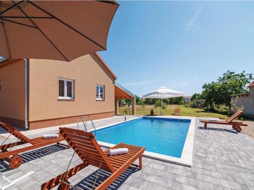 Charming Holiday Home In Murvica With Pool