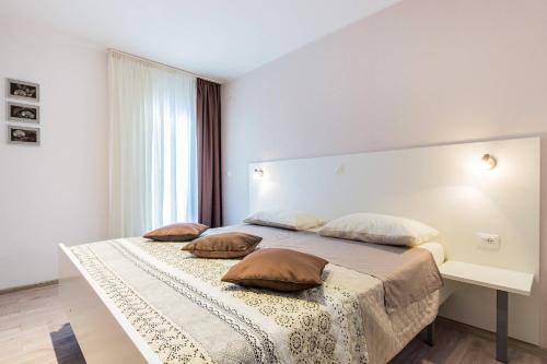 Holiday Home Prenc (Pzn212)