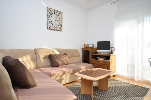 Apartments By The Sea Duce, Omis - 8633