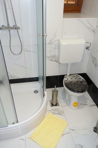 Hostal Apartments Leon Nin