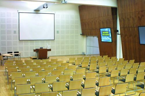 Hotel Kenese Bay Garden Resort & Conference
