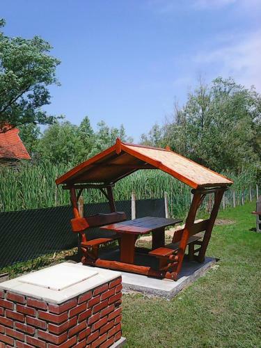 D�zsa Apartman