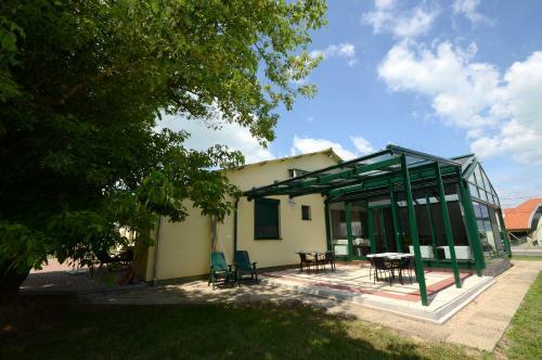 Bed & Breakfast Sz�rsz� Panzi�