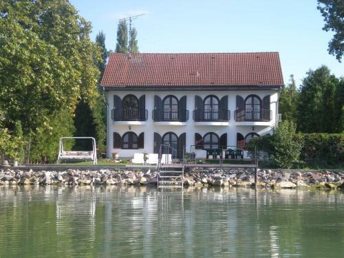 Holiday Homes In Balatonszarszo 20090