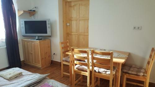 Hostal Geszteny�s Vend�gh�z