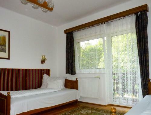 Hostal Zseri Vad�szh�z