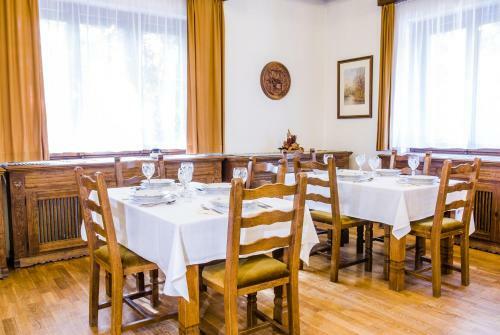 Hostal Zseri Vad�szh�z