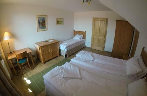 Hostal Buz�s Pince Vend�gh�z