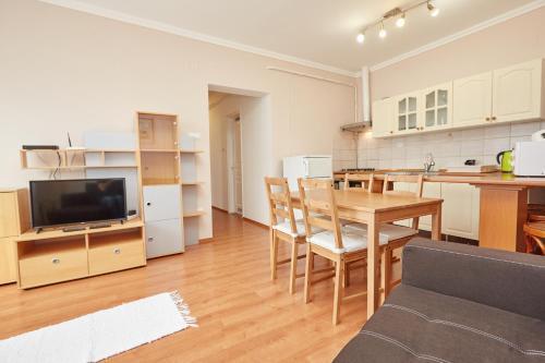 Zoli Apartmanok-v�ndor2 K�lcsey 34-36