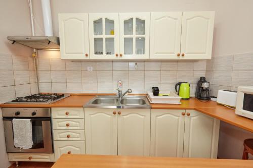 Zoli Apartmanok-v�ndor2 K�lcsey 34-36