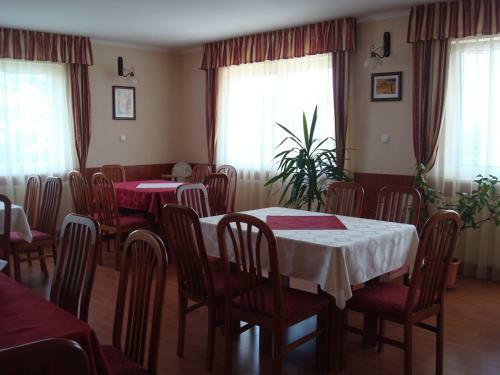 Major Hotel �s Pal�c Apartmanh�z