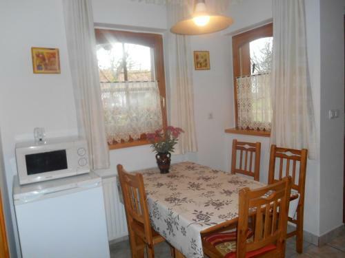 Hostal Vend�gmarasztal� Porta