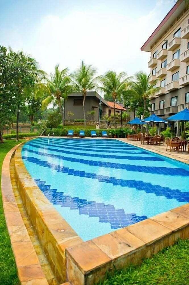Puri Kiic Golf View Hotel